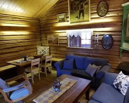 Guest house Historisk Opphold Pa Borte Gard