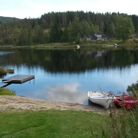 Guest house Historisk Opphold Pa Borte Gard